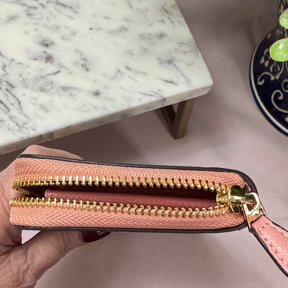 Coach Brown and Pink Floral Women's Accordion Zip Around Wallet NWT - Picture 4 of 9